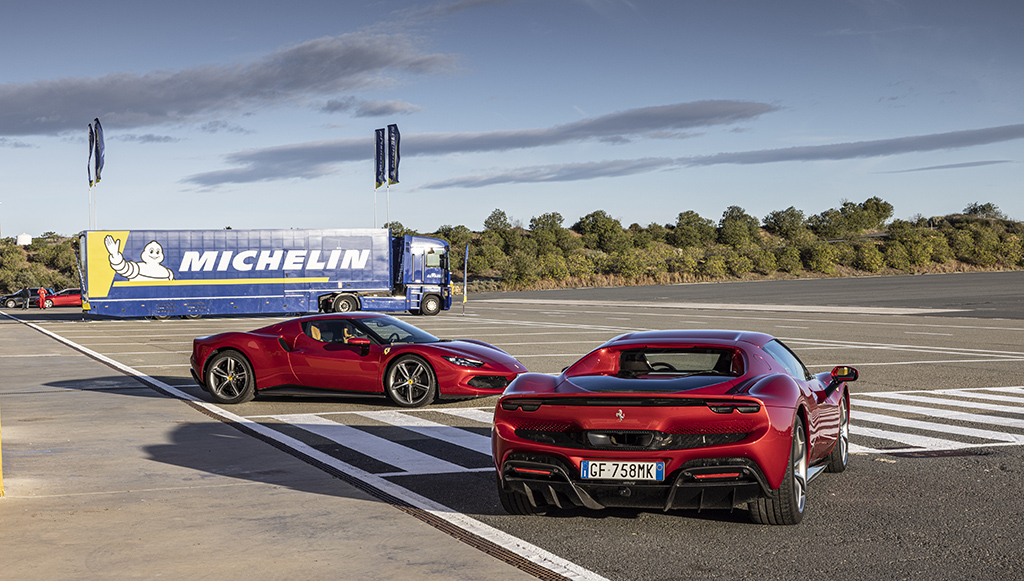 03 - Michelin desenvolve pneus para Ferrari 296 GTB