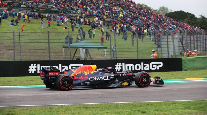 05 - Max Verstappen faz dobradinha com pneus Pirelli