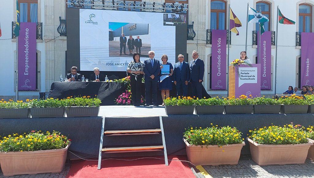 07 - José Aniceto Irmão recebe Voto de Louvor