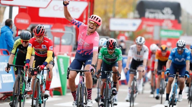 08 - First Stop patrocina La Vuelta com serviço Móvel