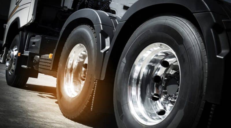 01 - UE impoe direitos anti dumping sobre pneus de camioes chineses importados