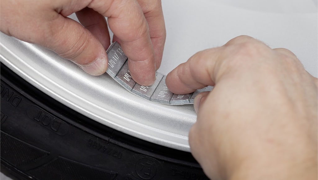 03 - Pesos adesivos para uma equilibragem mais eficiente