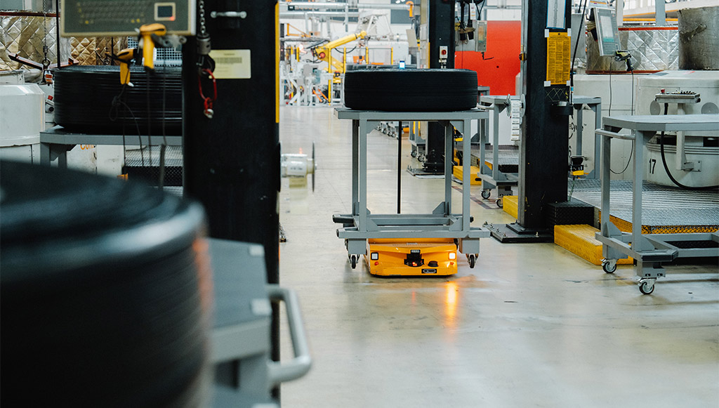 11 - Continental aposta em robos autonomos na producao de pneus