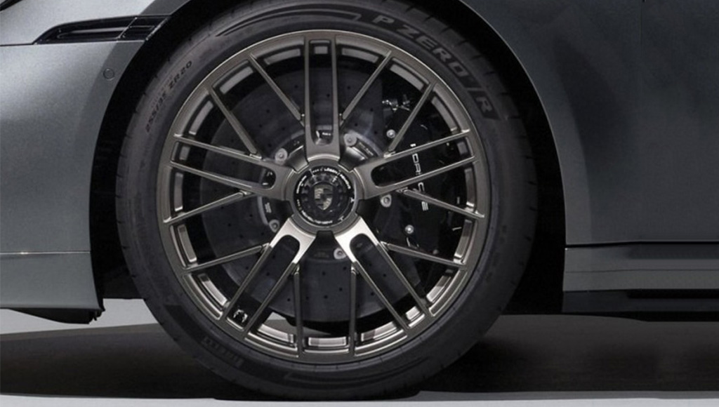 Pirelli desenvolve P Zero R para Porsche 911 Turbo S