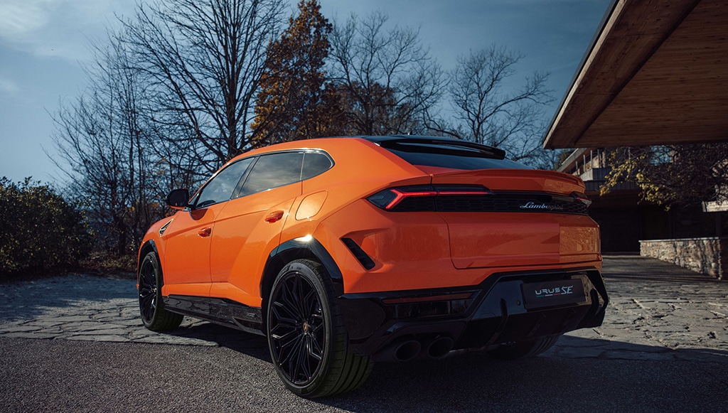  Pirelli equipa novo Lamborghini Urus SE